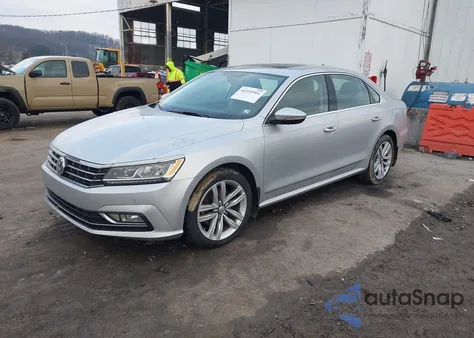 2017 Volkswagen Passat 1.8T Se z USA, uszkodzony, nr VIN 1VWGT7A39HC076198